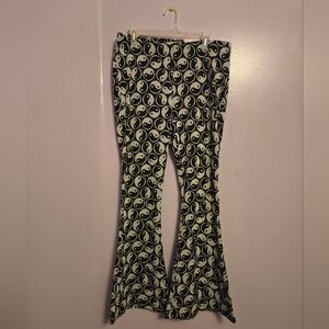 B&W XL flare pants w/butt pockets